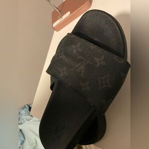 LV slides (black)